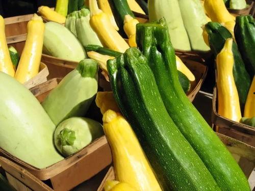 晚上吃太多瓜,揭秘过度进食的甜蜜负担